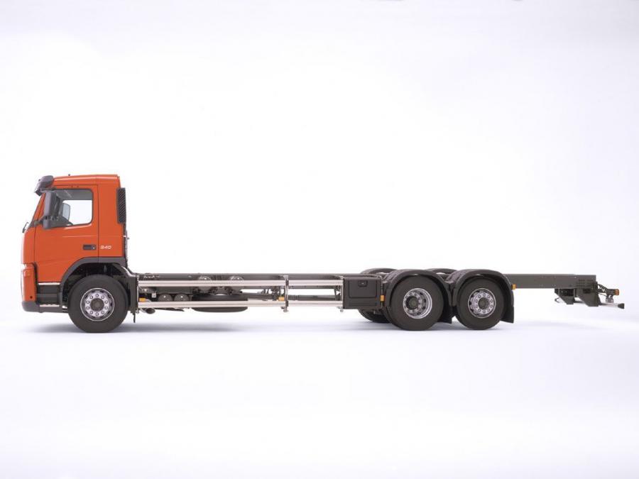  Volvo FM9 6x2 2003 года  (фото 3 из 6)